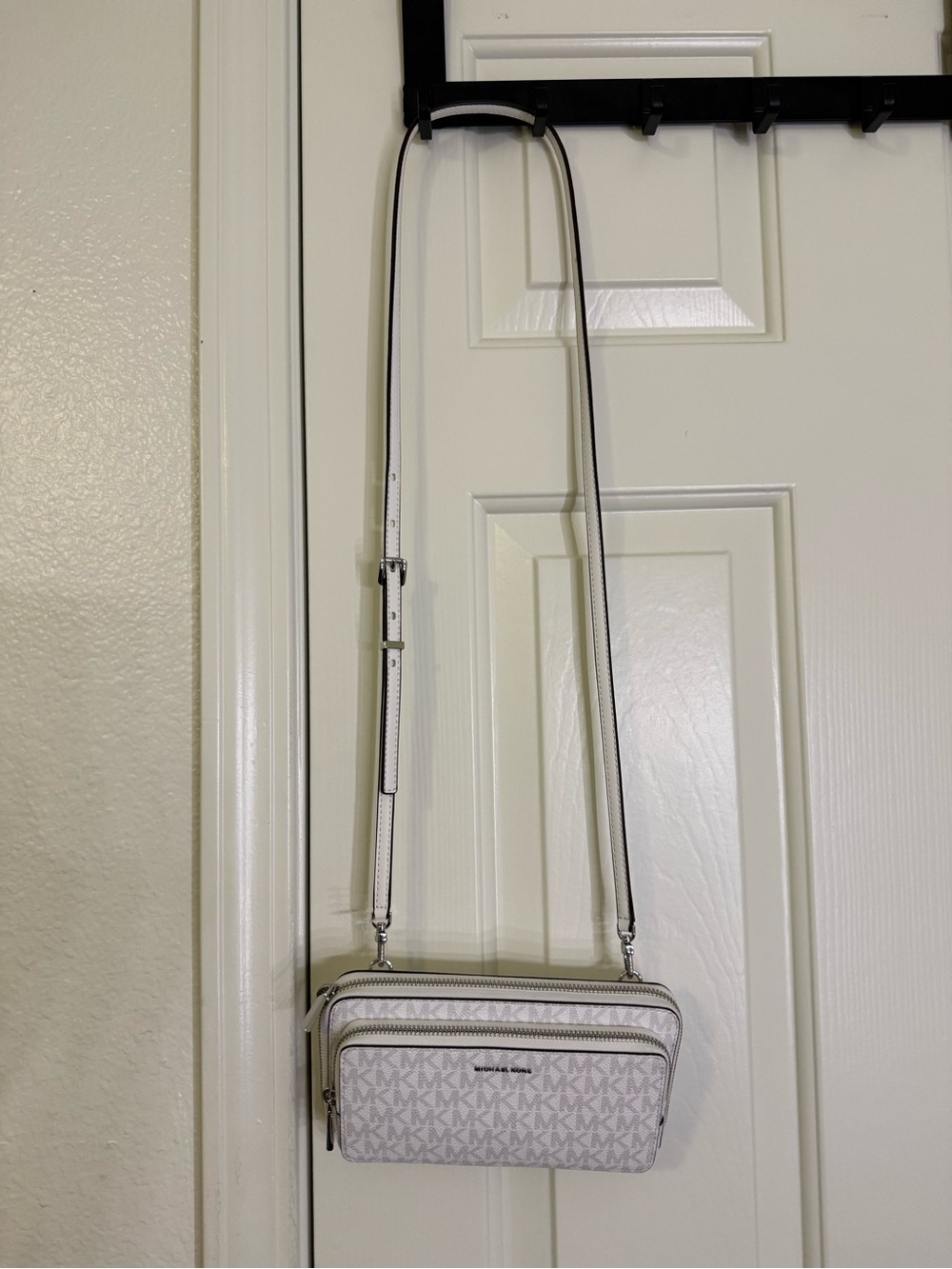 Michael Kors Signature Crossbody Bag